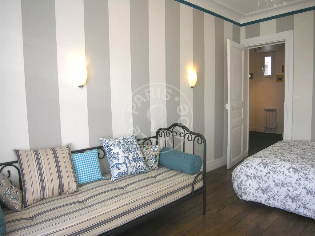 Flat Rue Humblot in Paris