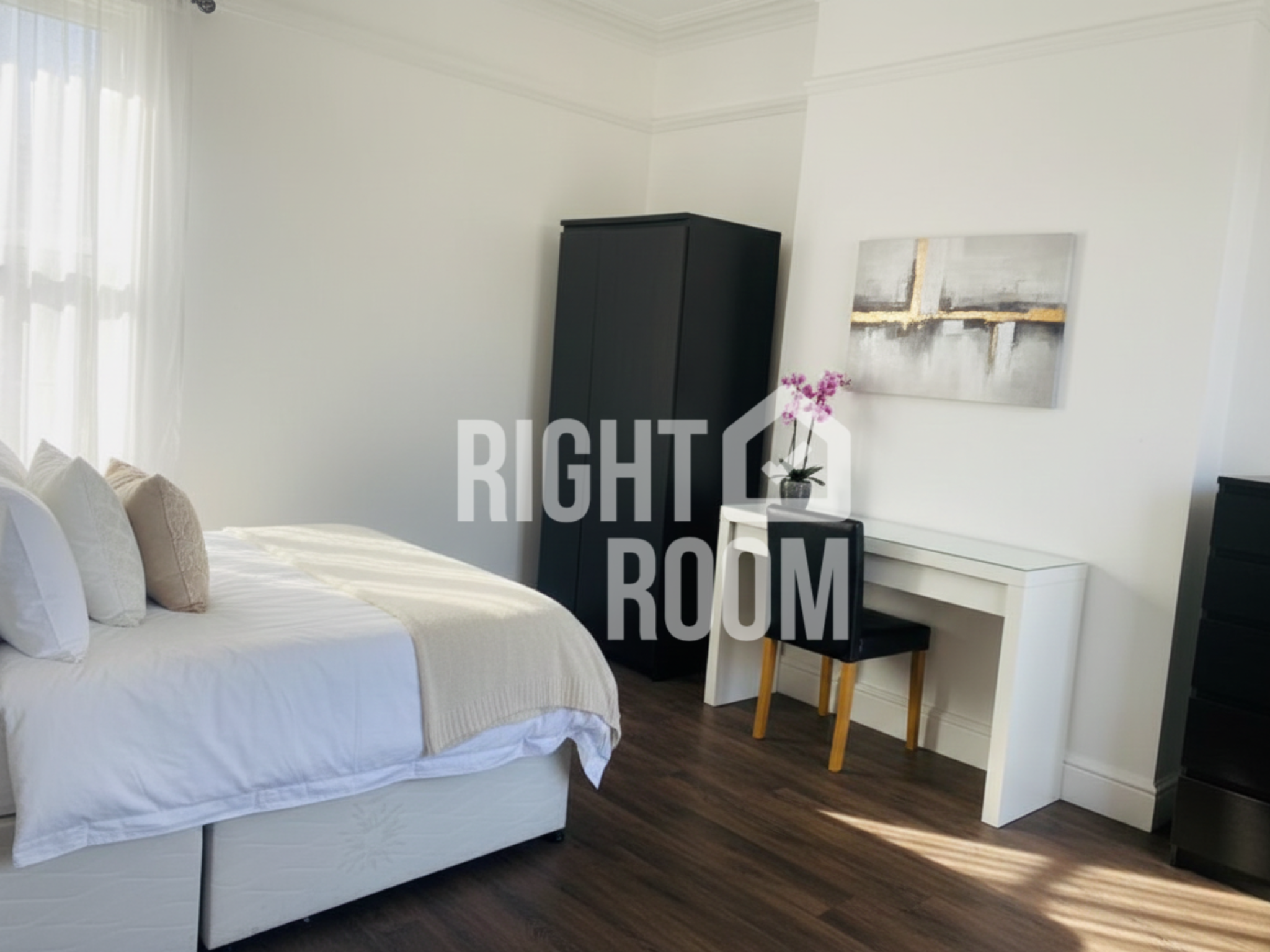 Room Richmond Wood Road in Bournemouth