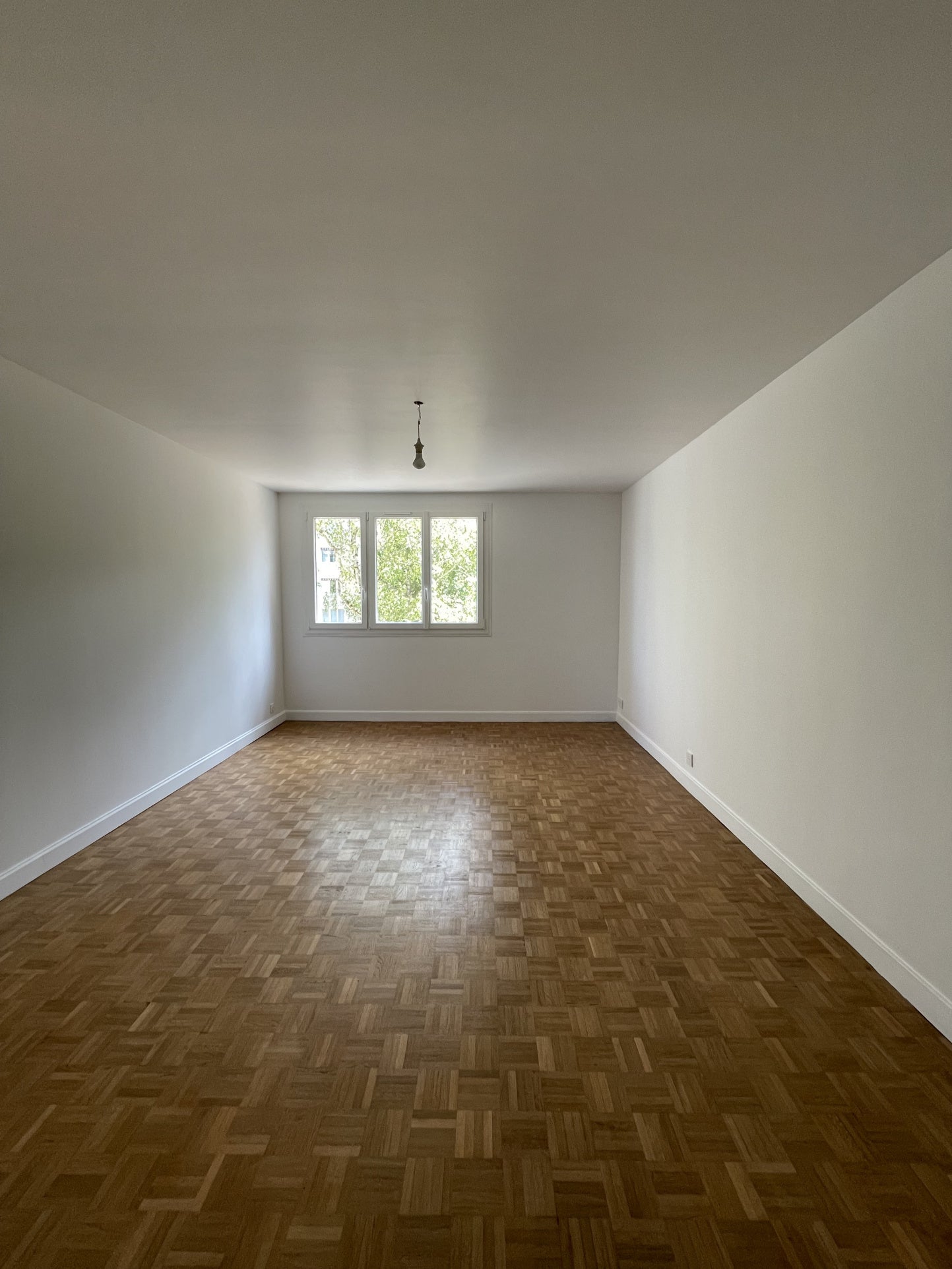 Flat Square Chateaubriand in Rueil-Malmaison