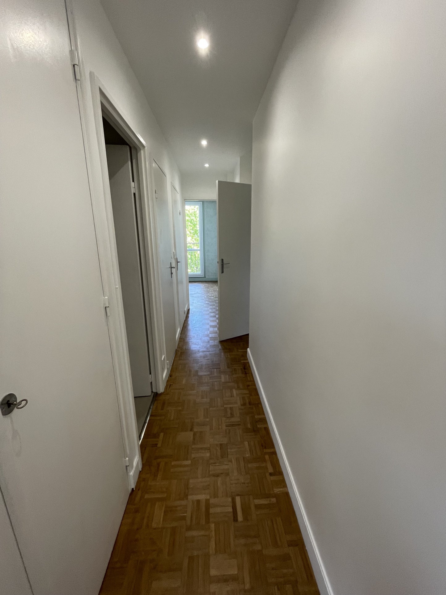 Flat Square Chateaubriand in Rueil-Malmaison