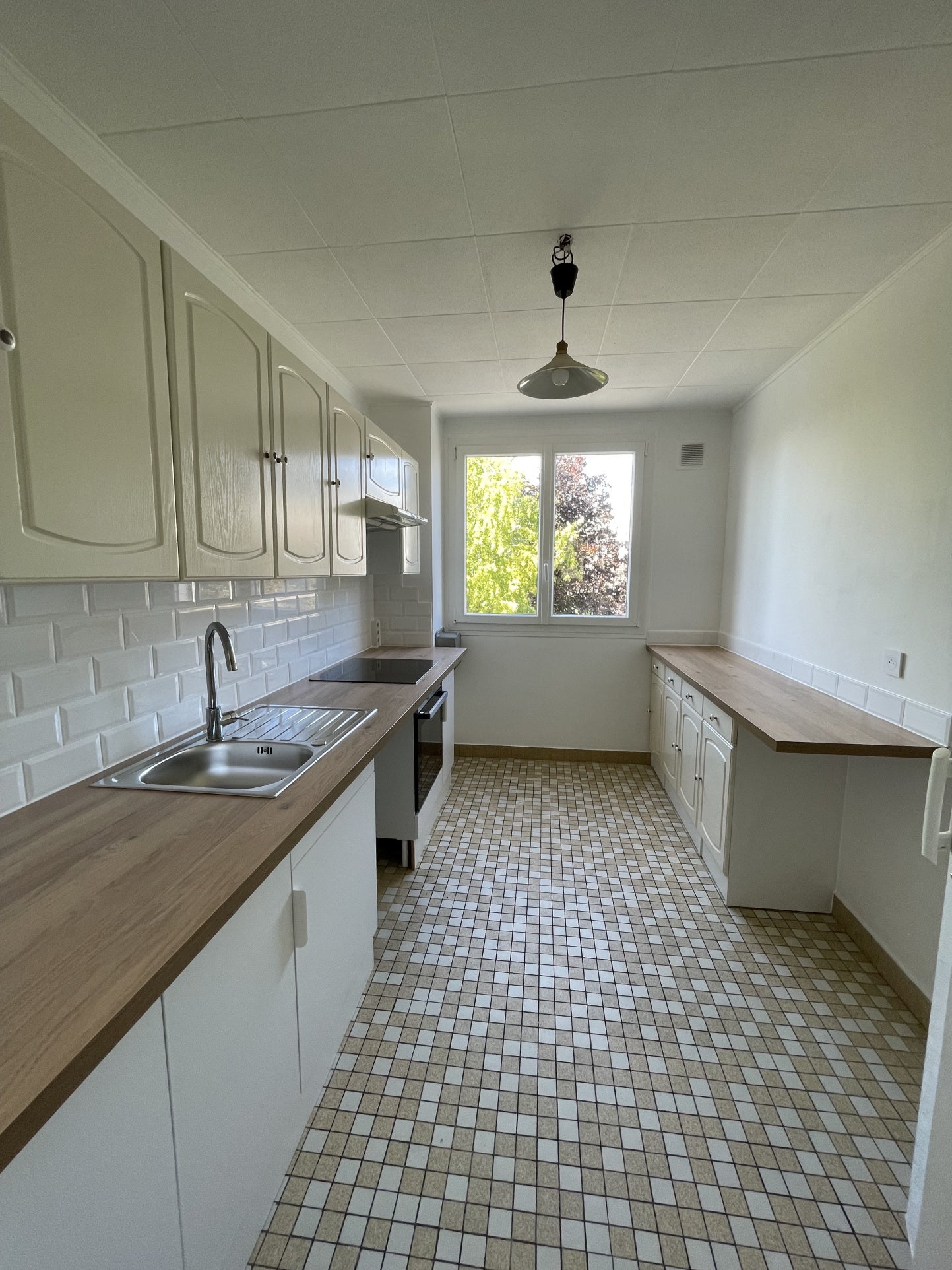 Flat Square Chateaubriand in Rueil-Malmaison