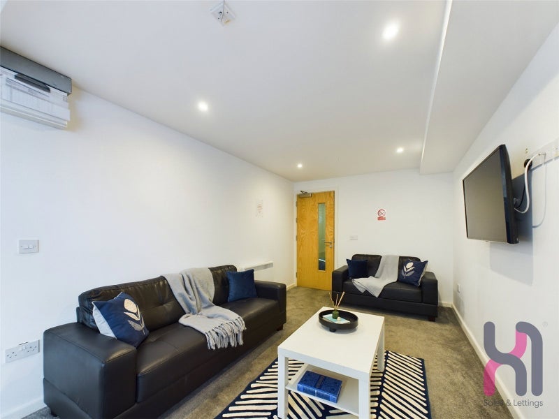 Flat Kempston Street in Liverpool