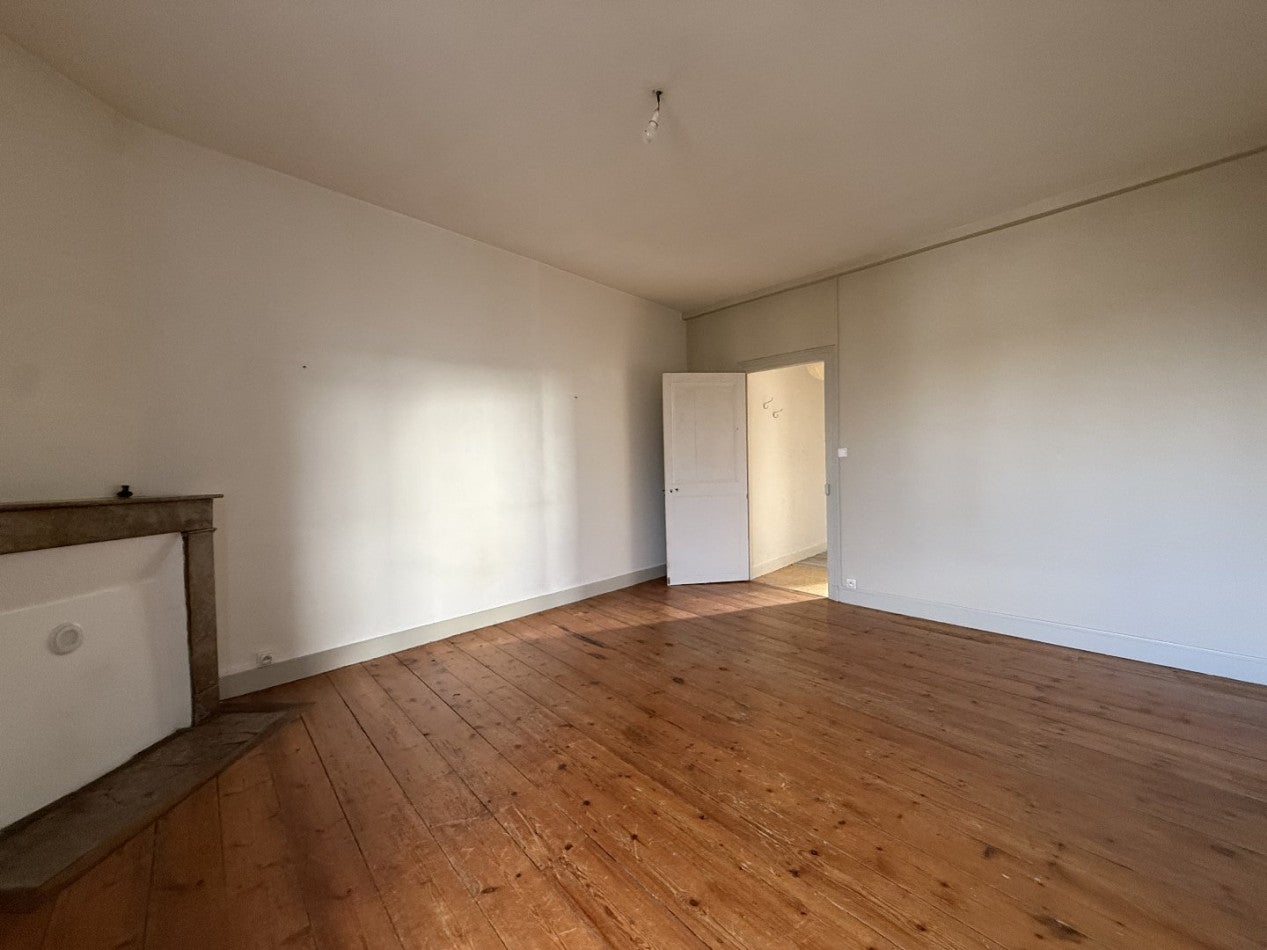 Appartement Place du Solençon à Cognac