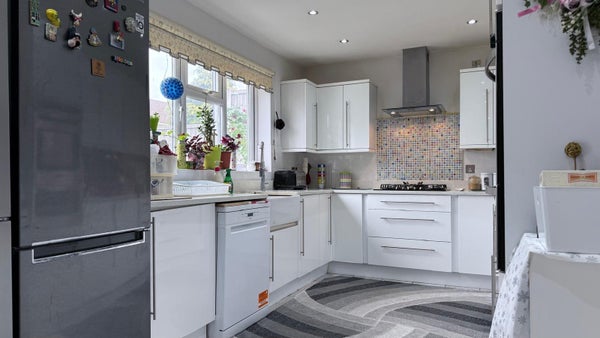 Room Cottesmore Avenue in London