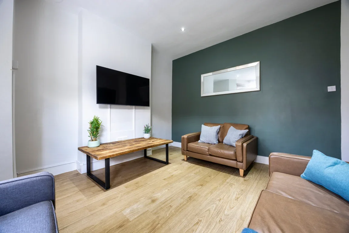 House Derby Grove in Nottingham