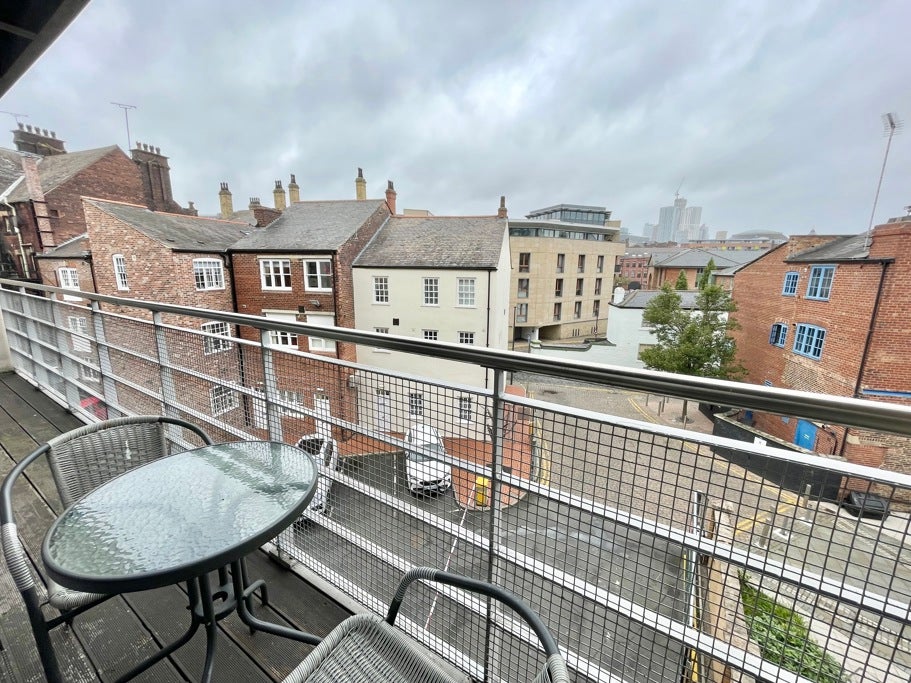 Flat Waterloo Lane in Leeds