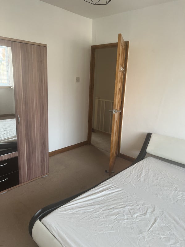 Room Windermere Road in Greater London
