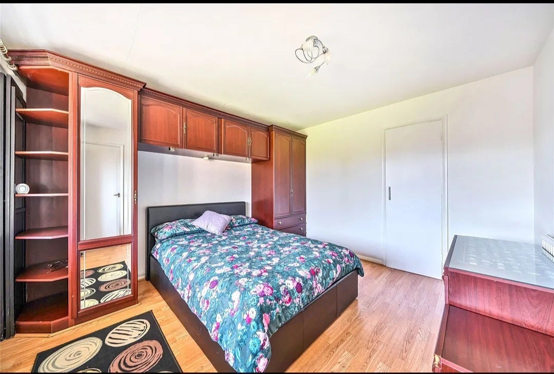 Flat Kingsmead in Greater London