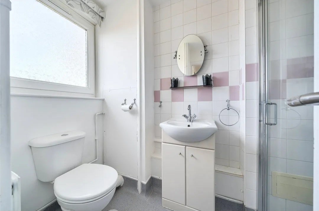 Flat Kingsmead in Greater London