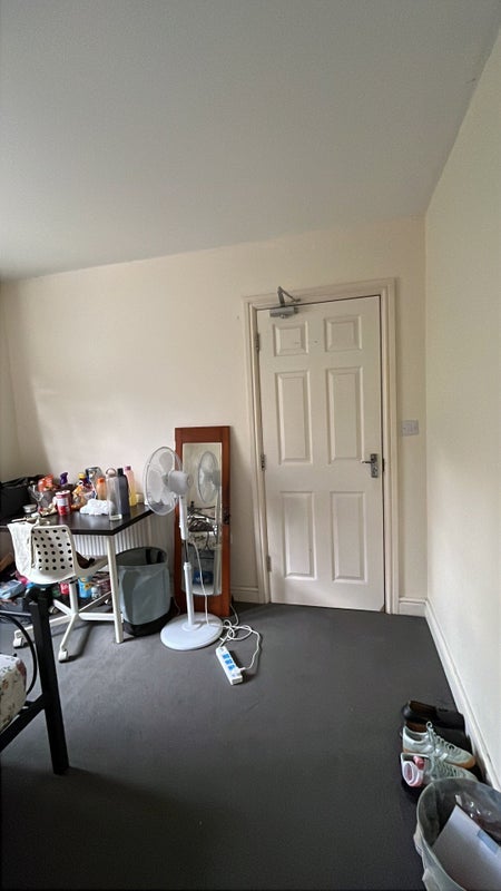 Room London Road in Coventry