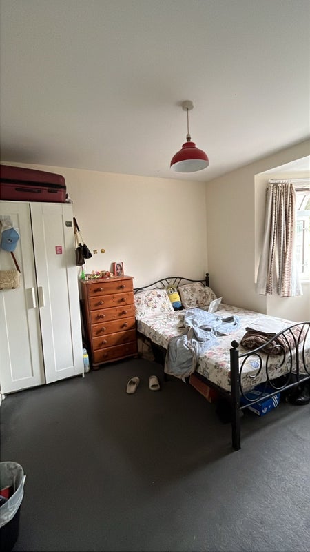 Room London Road in Coventry