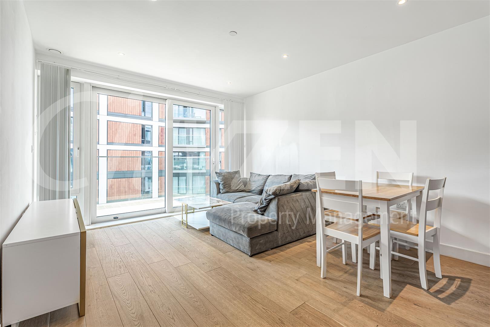 Flat Duke of Wellington Avenue in Greater London