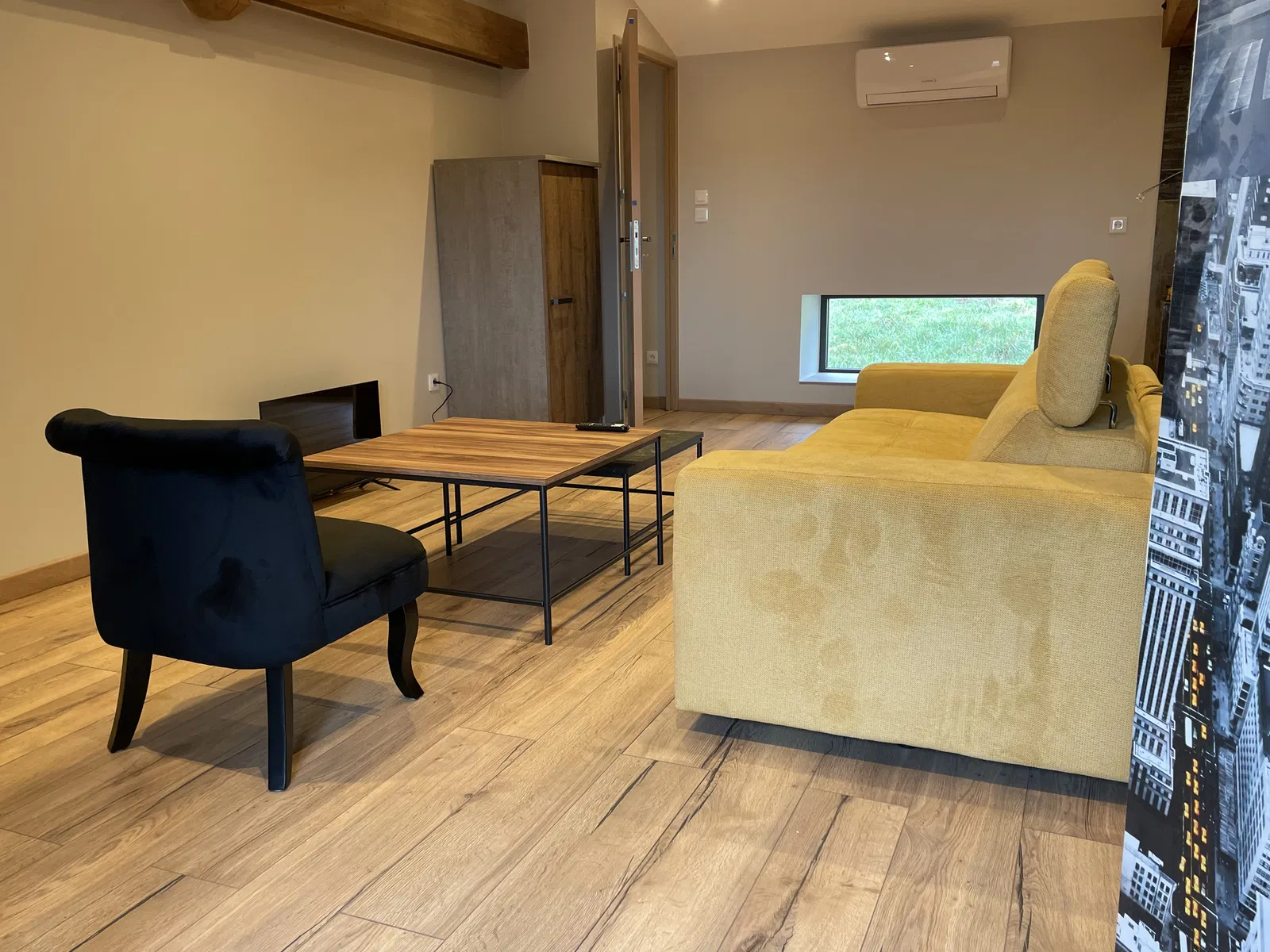 Room Route des Grands Champs in Leynes