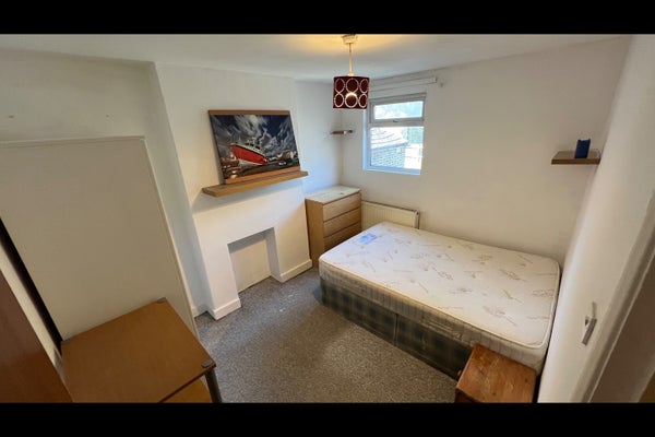 Room Elswick Road in London