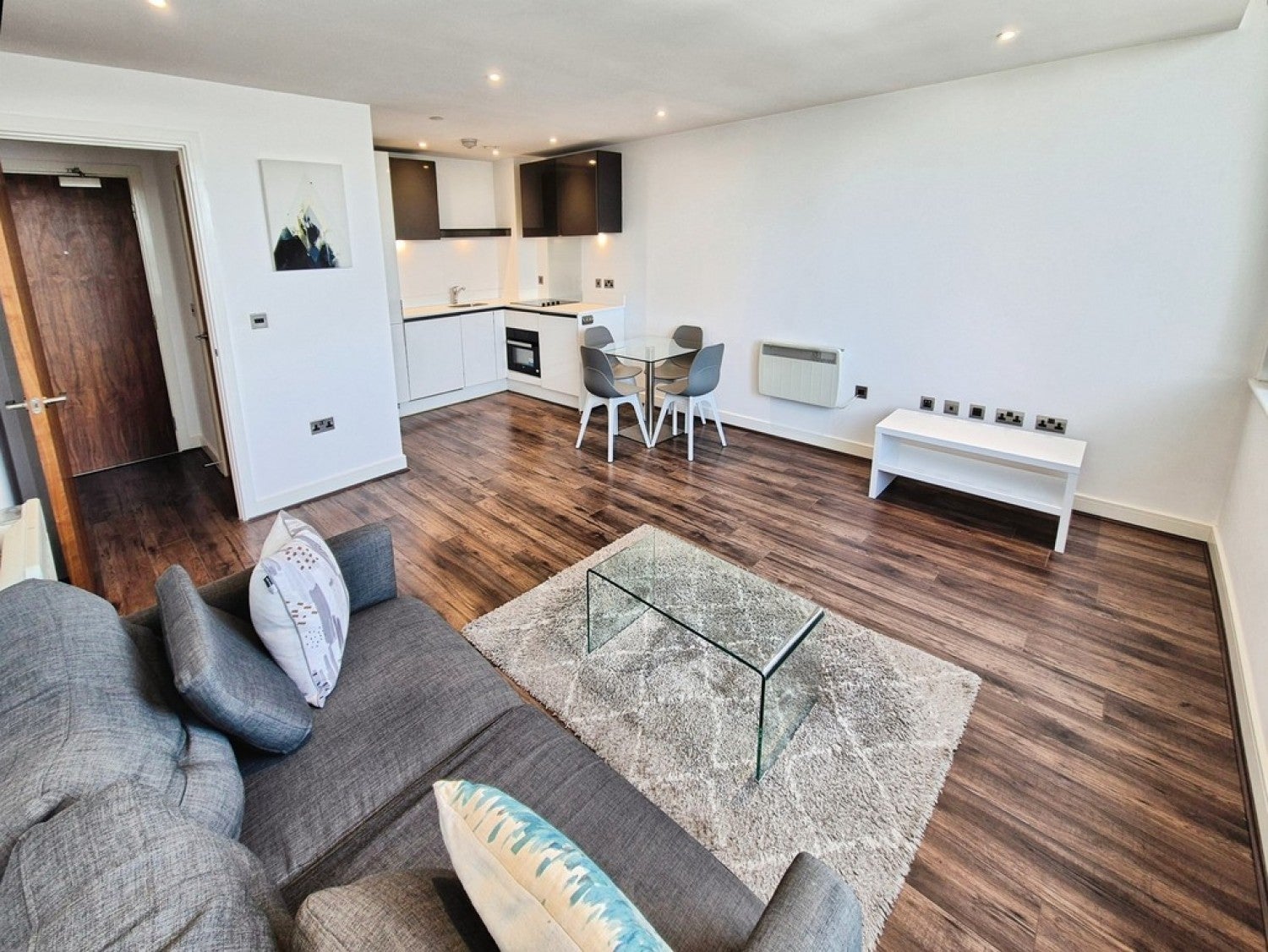 Flat Barclays Churchill Plaza in Basingstoke and Deane
