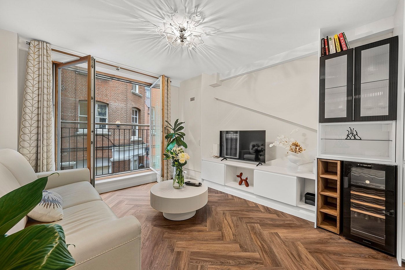 Flat Gibbons Rents in Greater London