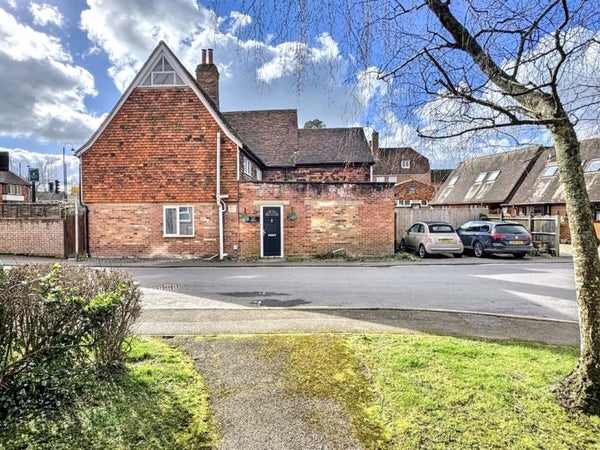 House West Cross in Tenterden