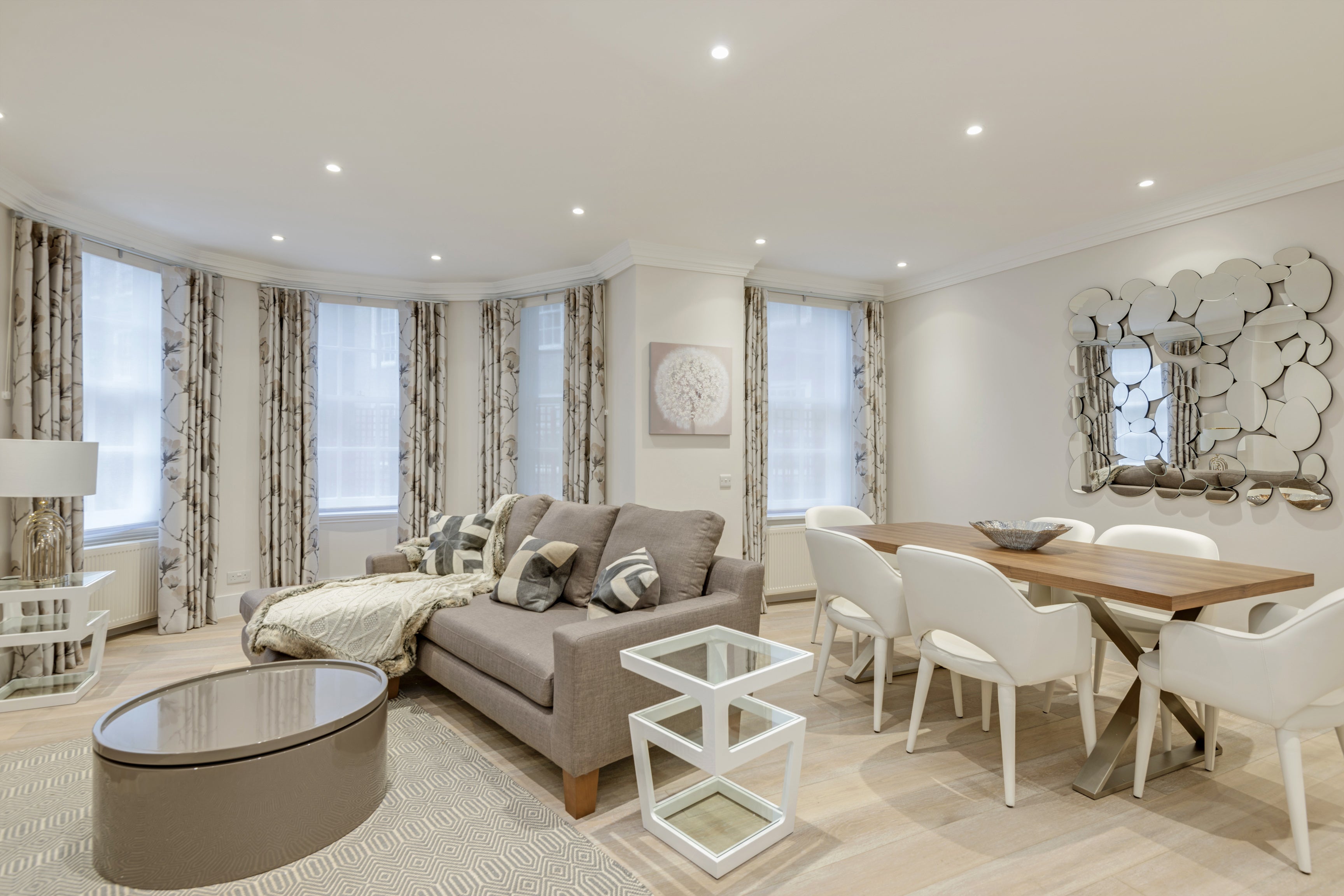 Flat Elm Tree Close in City of Westminster