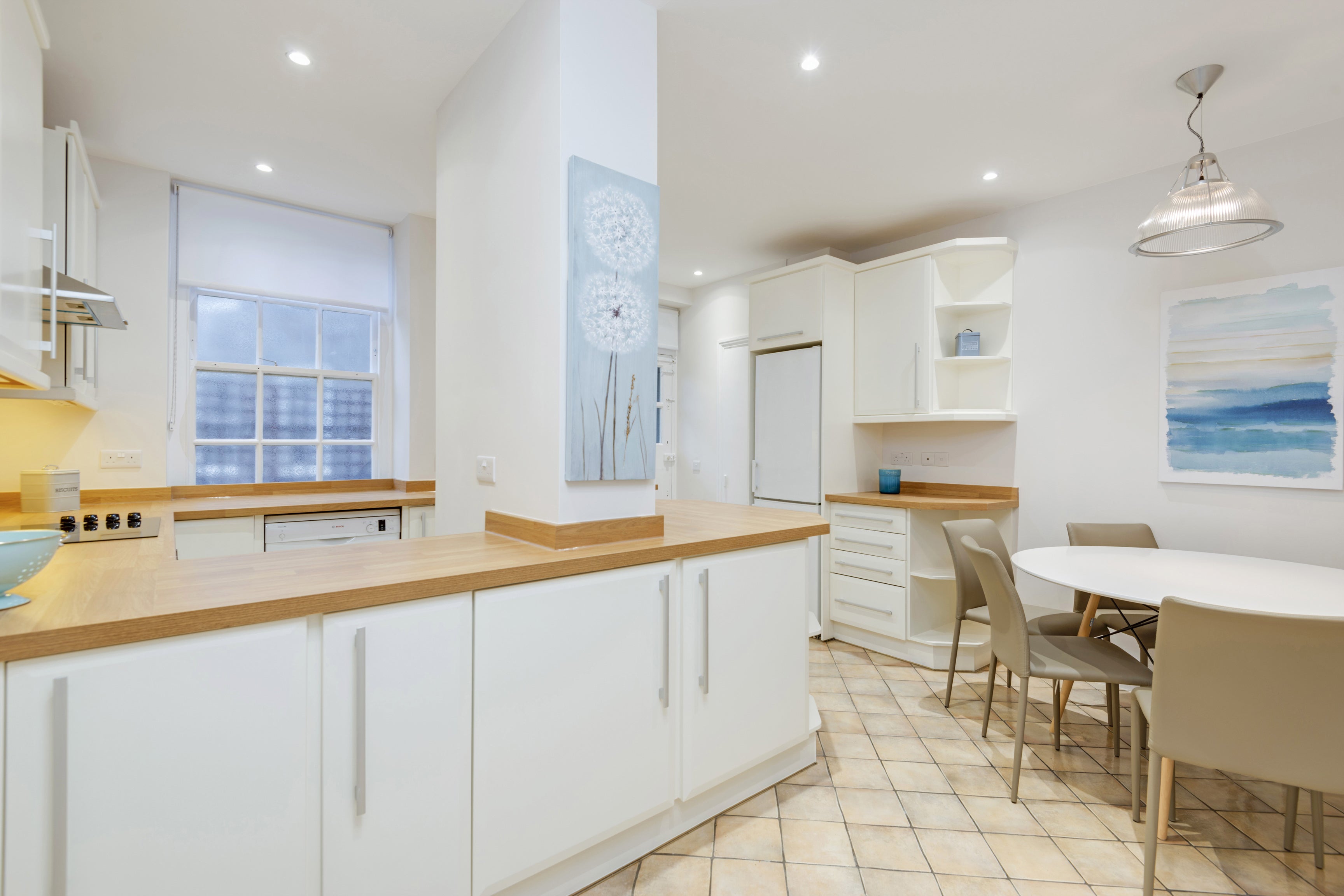 Flat Elm Tree Close in City of Westminster
