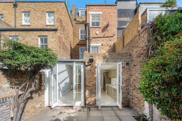 House Rumbold Road in Greater London
