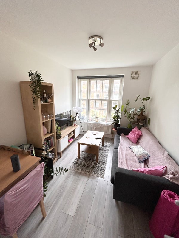 Room Tyers Street in Greater London