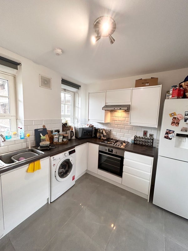 Room Tyers Street in Greater London