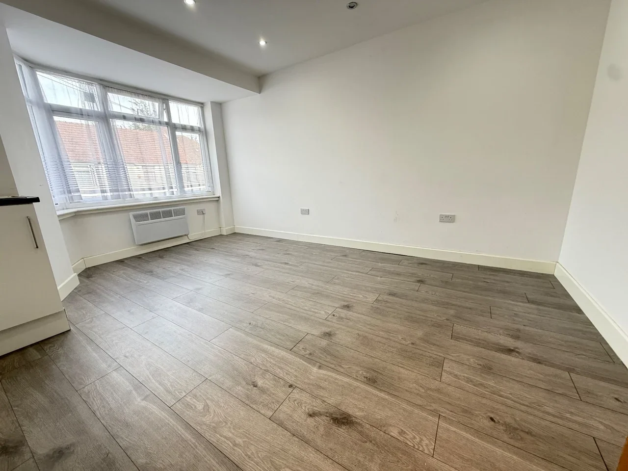 Room Byron Road in Greater London