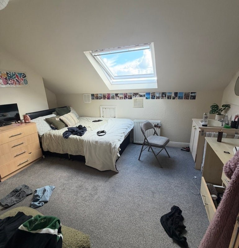 Room Manor Terrace in Leeds