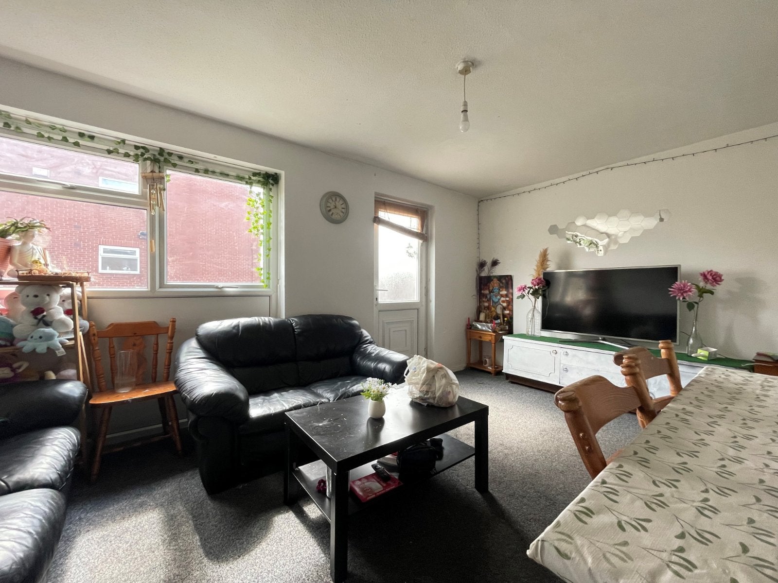 House Kendal Close in Leeds