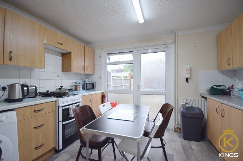 Flat Greville Close in Guildford