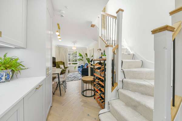 House Violet Hill in City of Westminster