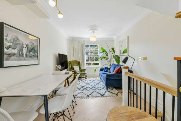 House Violet Hill in City of Westminster