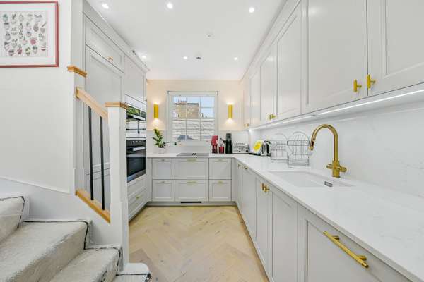 House Violet Hill in City of Westminster