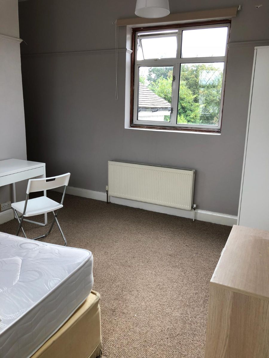 House Barton Close in Greater London