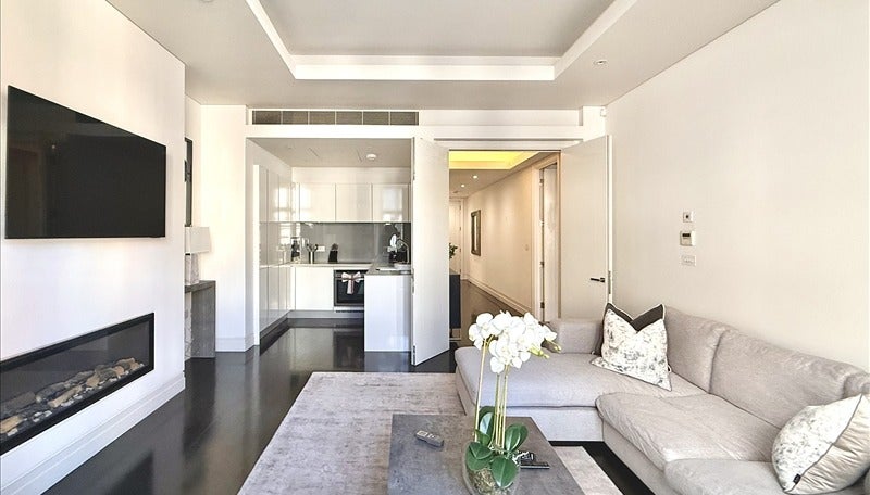 Flat Duke Street in City of Westminster
