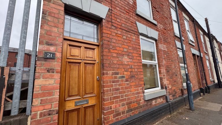 Room Newland Street in Derby