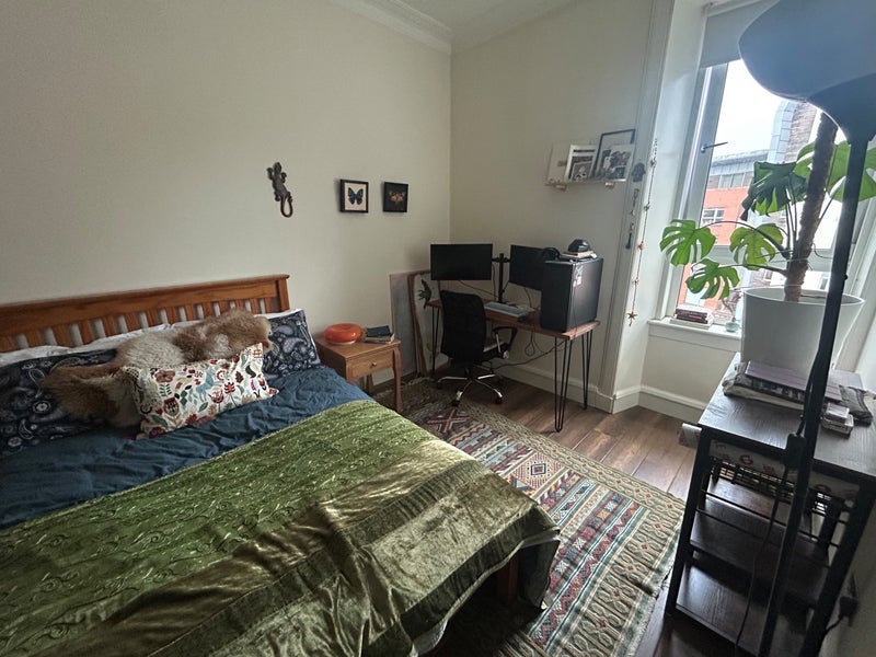 Room Byres Road in Glasgow