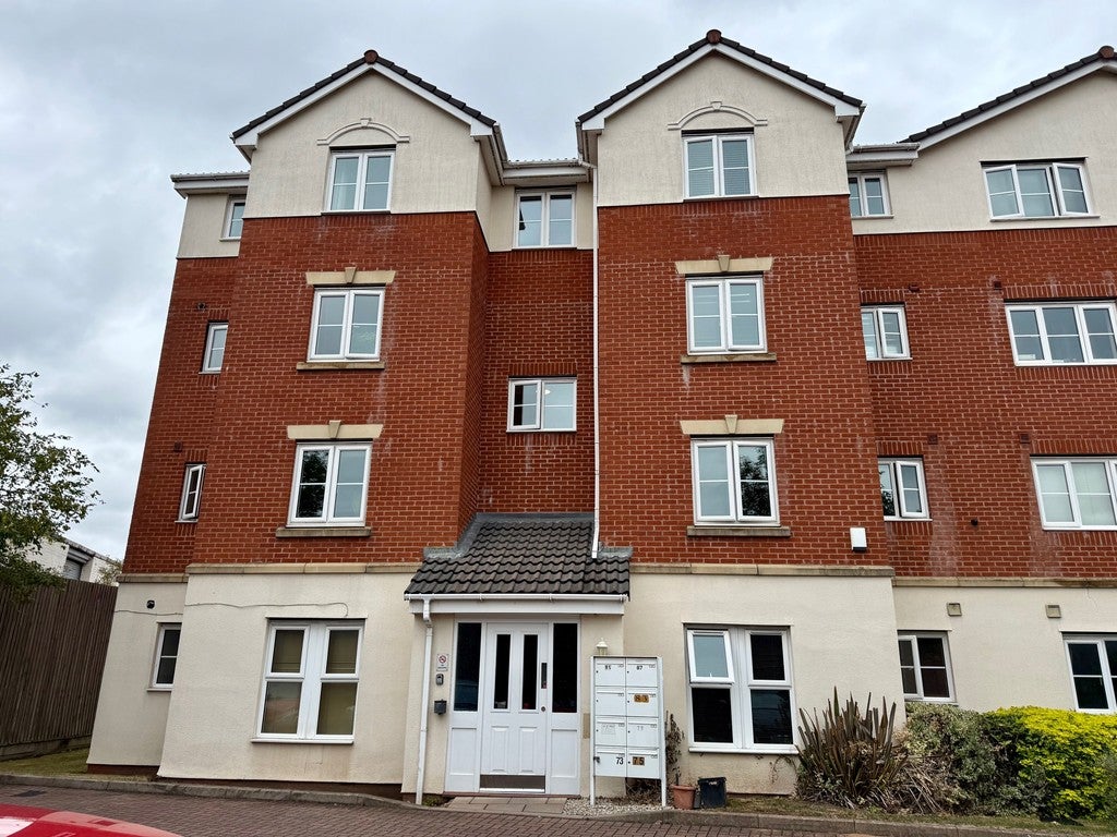 Flat Penn Road in Wolverhampton
