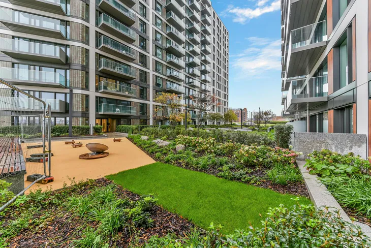 Flat Duke of Wellington Avenue in Greater London