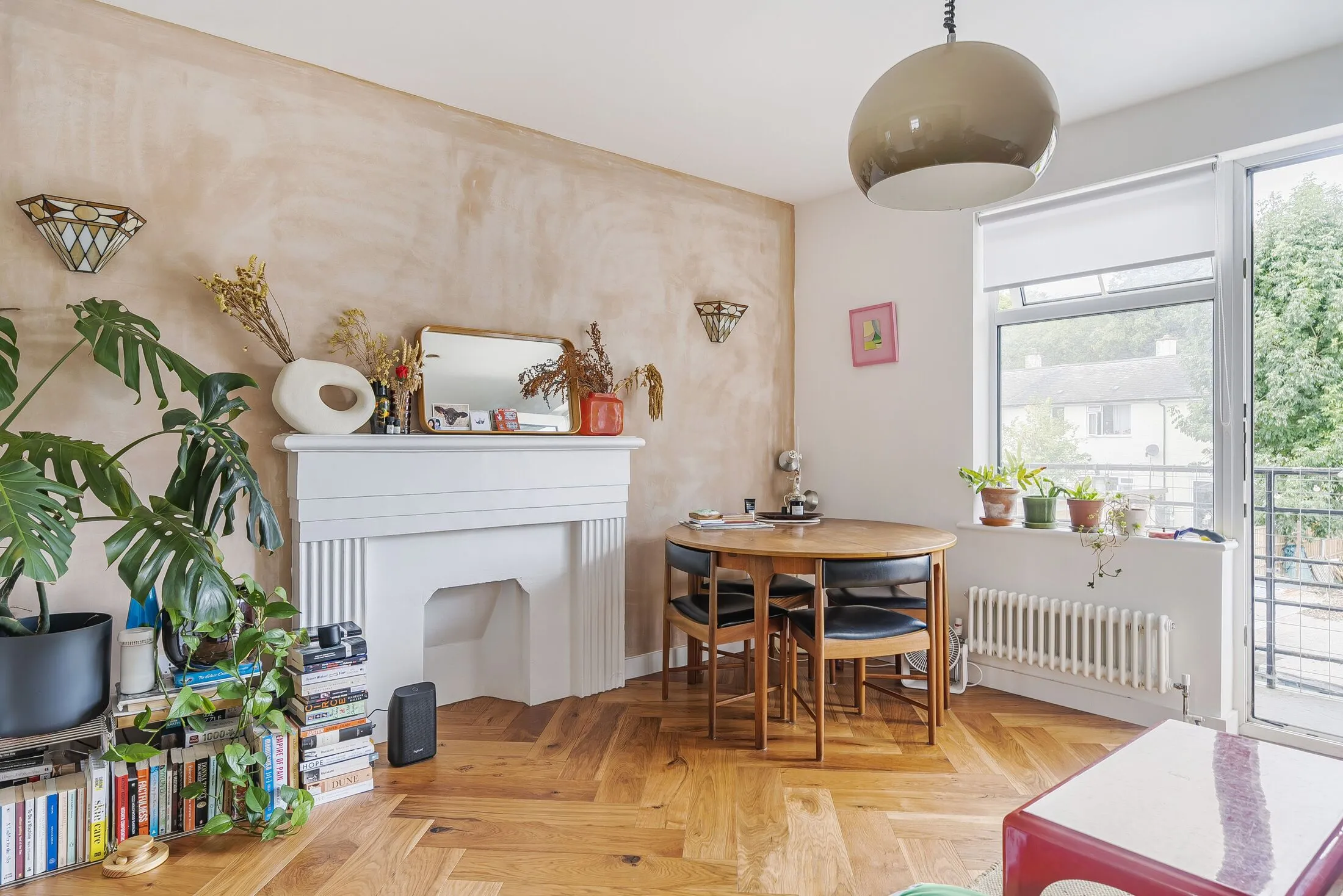 Flat Knapdale Close in Greater London
