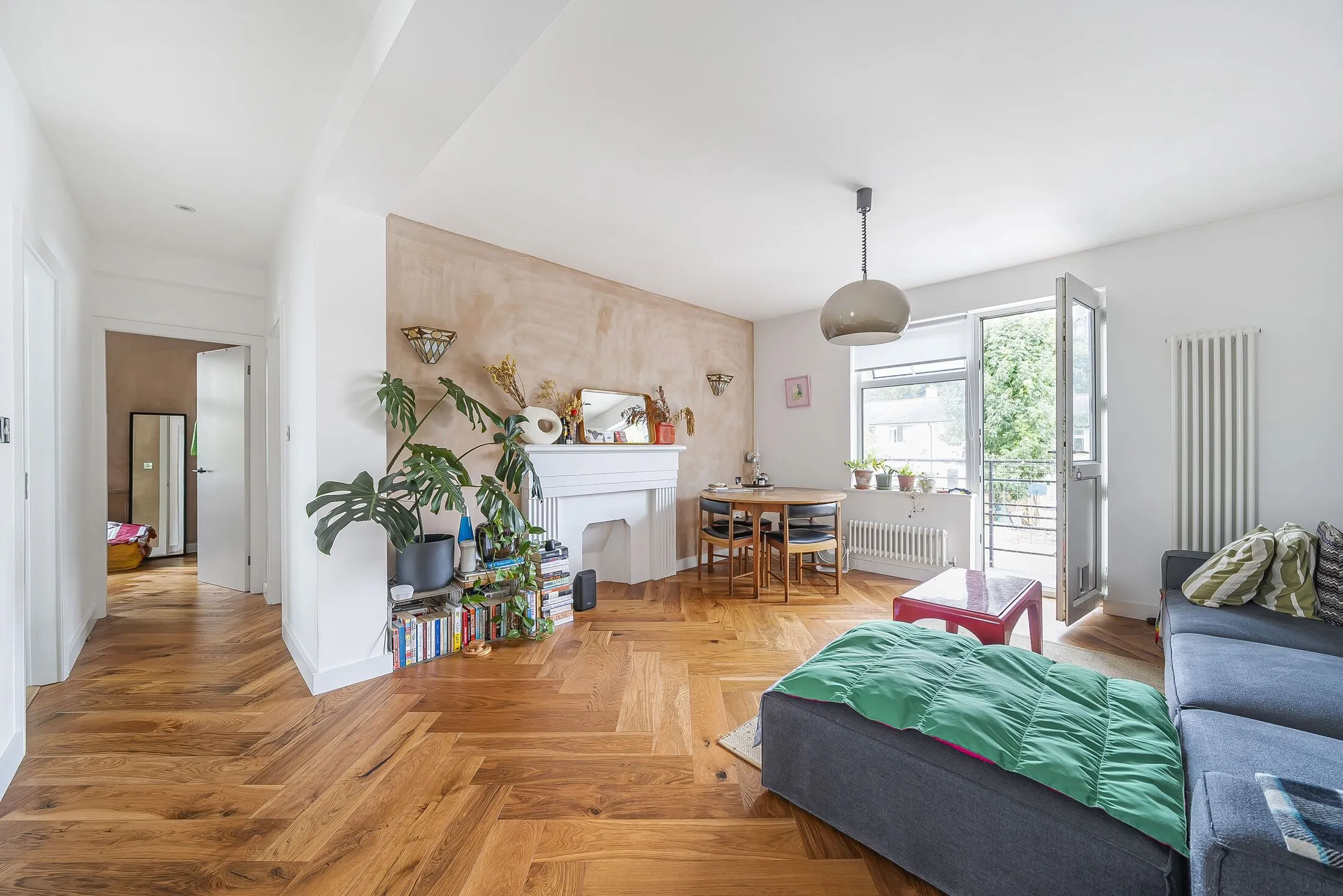 Flat Knapdale Close in Greater London