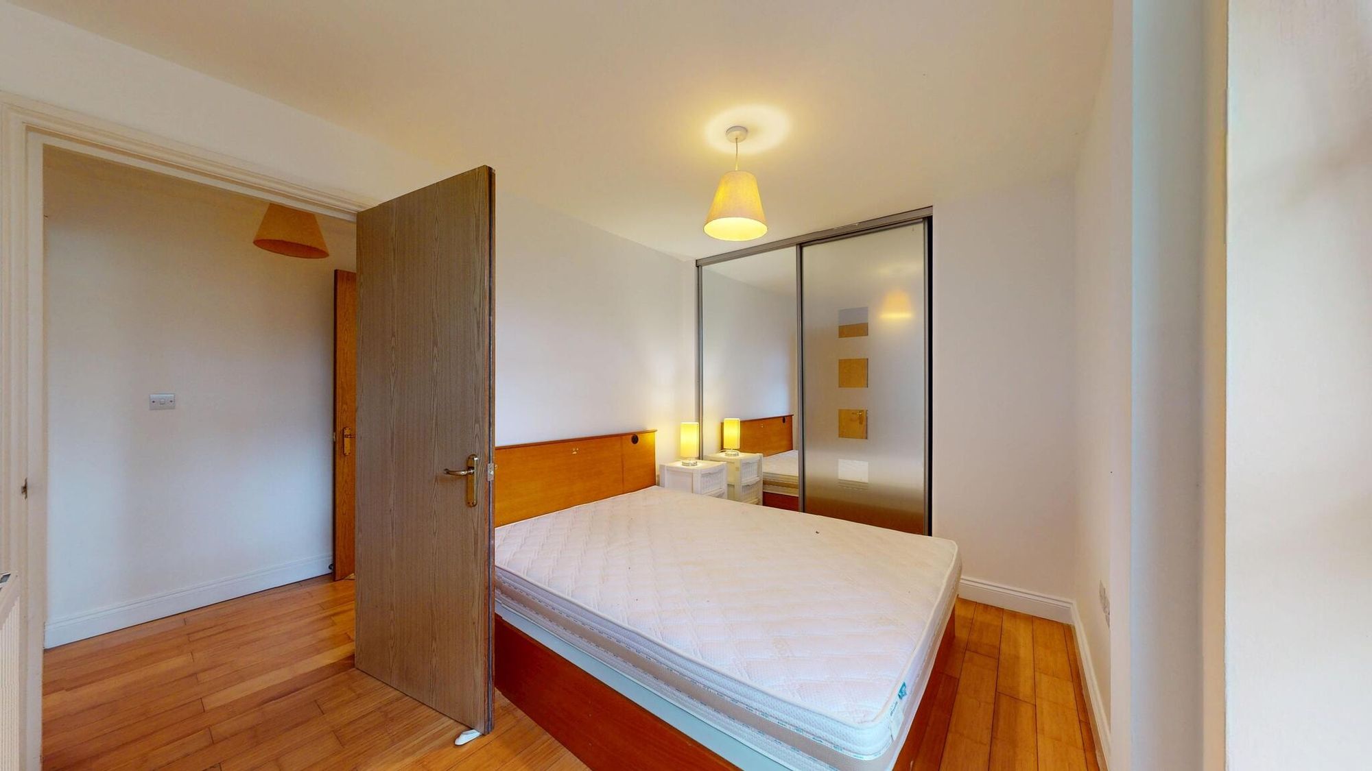 Flat Walworth Road in Greater London
