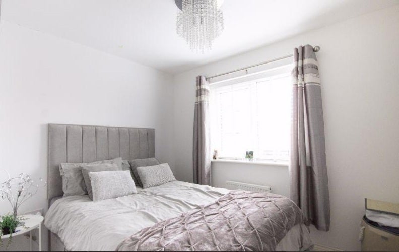 House Warwick Close in South Derbyshire