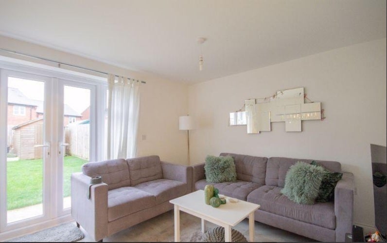 House Warwick Close in South Derbyshire