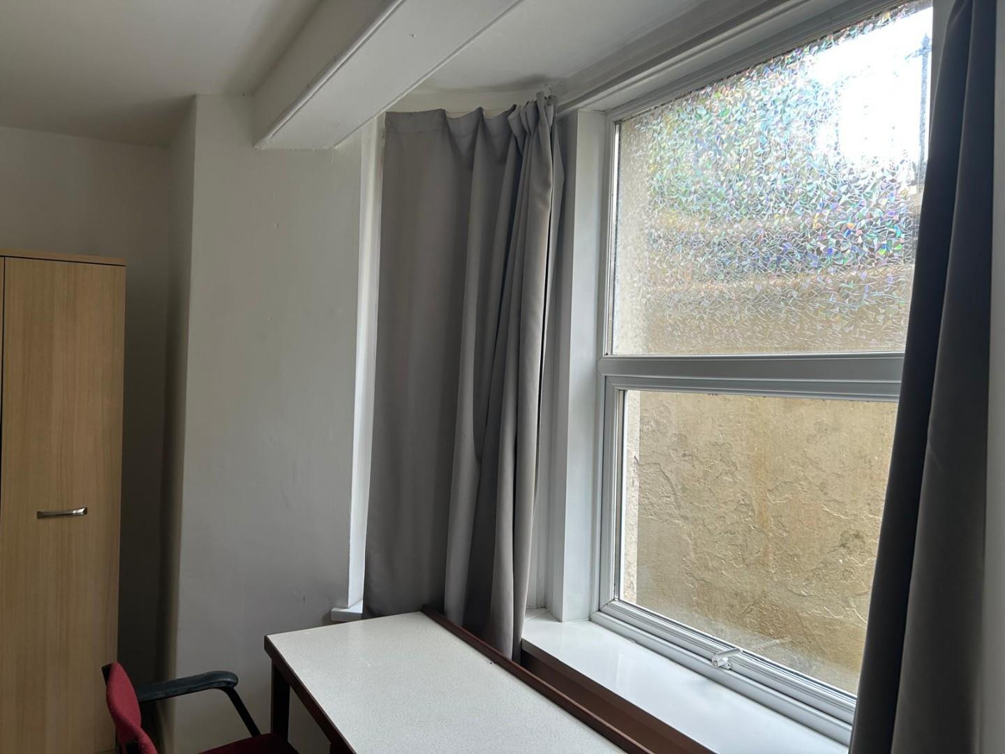 Flat Napier Terrace in Plymouth