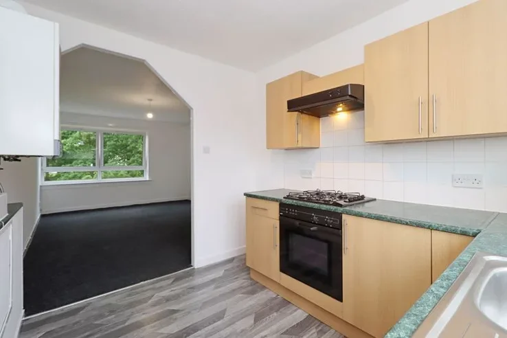 Flat Spottiswoode Gardens in Mid Calder