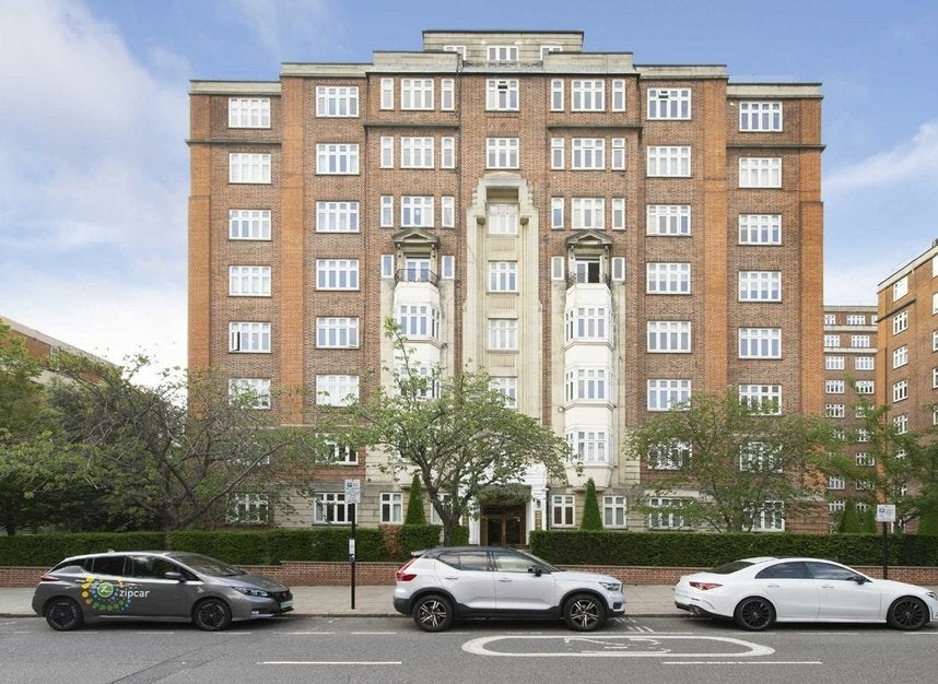 Flat Hamilton Drive in City of Westminster