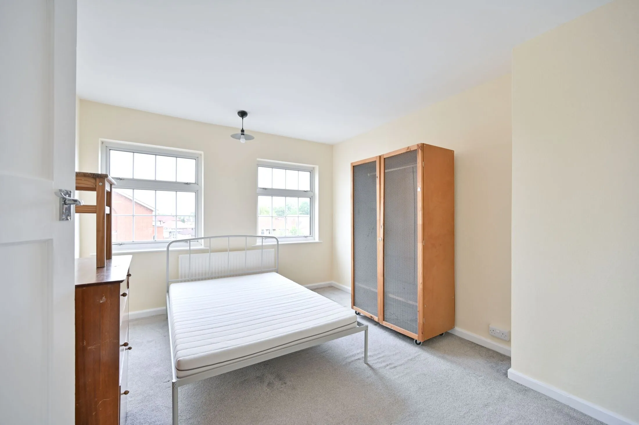 Flat Burwood Close in Greater London