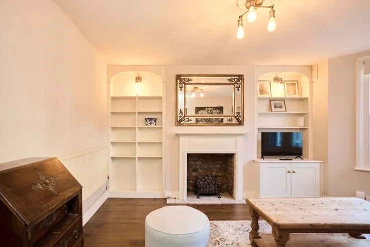 Flat Freke Road in Greater London