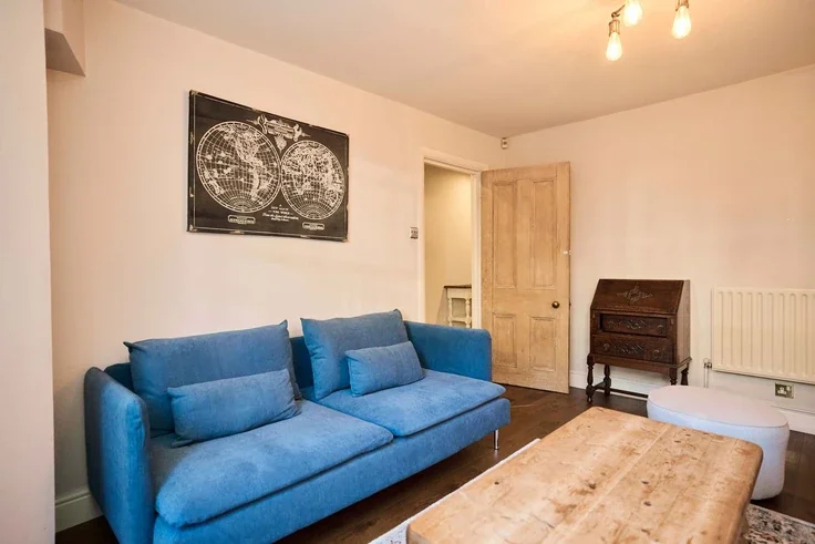 Flat Freke Road in Greater London